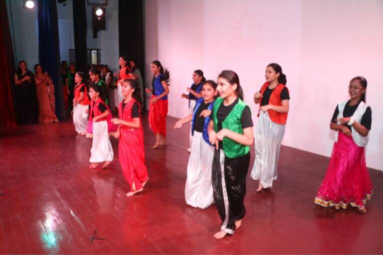 Western dance Classes in rohini Sector 5 BY Classical wings dance academy (1)
